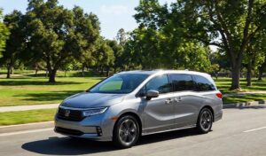 Silver Honda van-Marion Collision Specialists