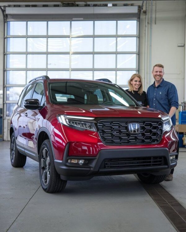 Honda SUV in Auto Body Shop-Auto Collision repair Lorens Body Shop Honda SUV in Auto Body Shop-Auto Collision repair Lorens Body Shop